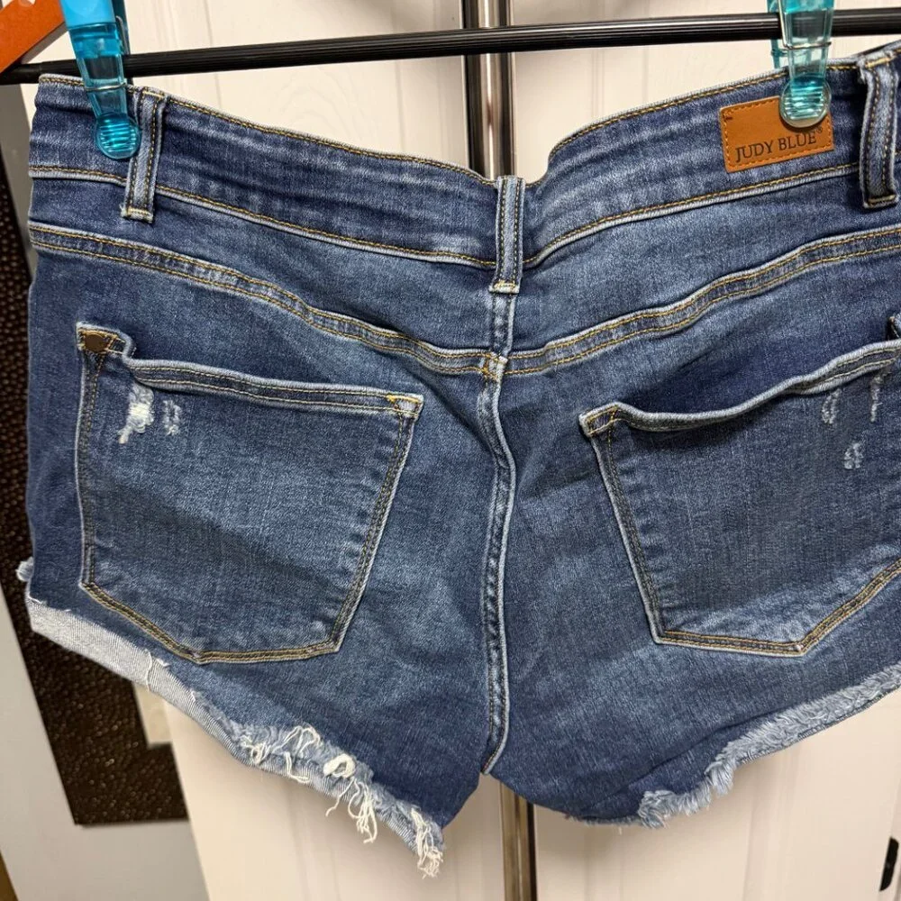 Judy Blue Denim Jean Shorts Xl 2 Pairs Pre-Owned Summertime! - Picture 4 of 7